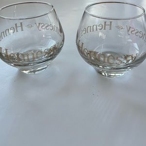 2 Hennessy Gold Emblem Cognac Snifter Glasses Floating Bubble In Bottom